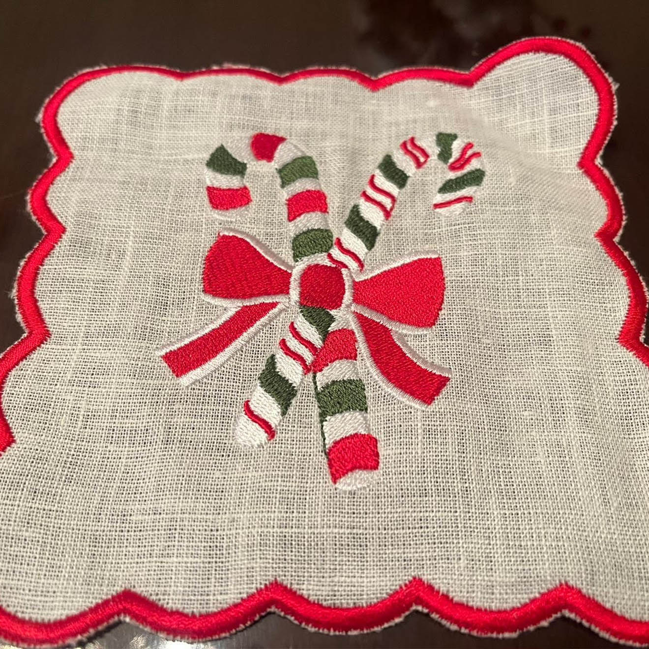 yeni yıl şekerlerli, nakışlı kokteyl peçete